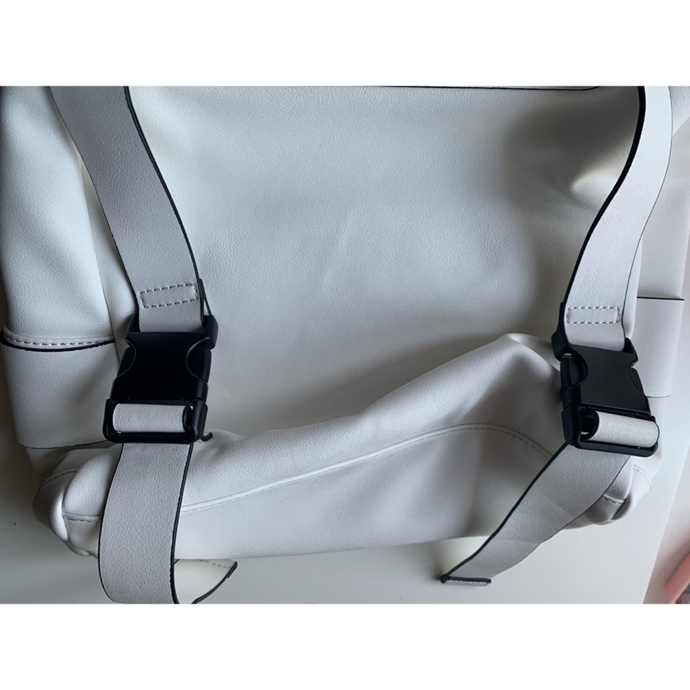 White Zara Backpack - Picture 3 of 7